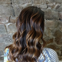 Cliente mora con colore e riflessi appena fatti