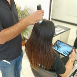 Cliente che usufruisce del check con tricocamera