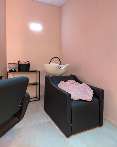 Dettaglio stanza esclusiva per trattamenti in privacy nel Salone Parrucchiere, Tricologia e Hair Spa Vannini Pisa